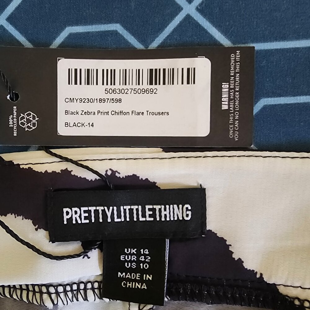 Black & White Zebra Chiffon Flare Trousers | Size 14 - Picture 4 of 5